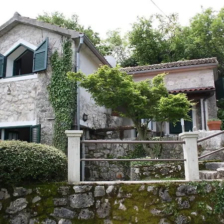 Feriehus Romantisches Steinhaus Salvia Im Filipasi
