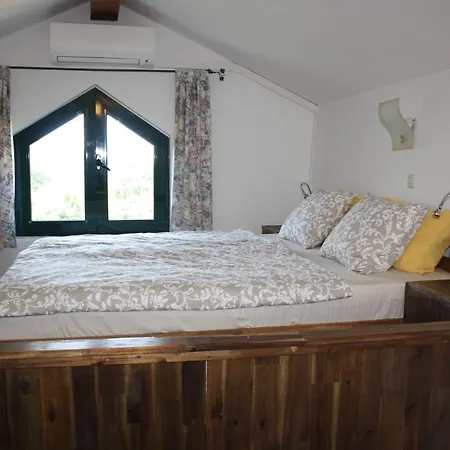 Feriehus Romantisches Steinhaus Salvia Im Filipasi