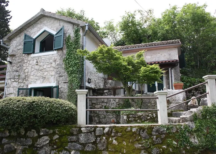 Feriehus Romantisches Steinhaus Salvia Im Filipasi
