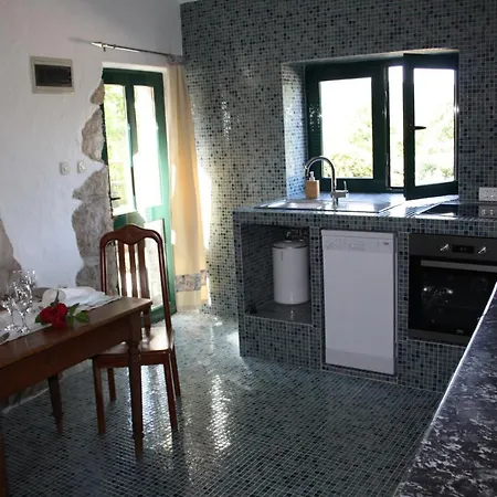 Holiday home Romantisches Steinhaus Salvia Im Filipasi Moscenicka Draga